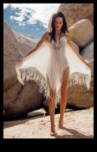 Barefoot Boho: ținute de vară relaxate pentru suflete boeme
